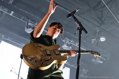 teamvampireweekend:Ezra Koenig at the Hordern Pavilion in Sydney, Australia (Photos by Marie de Vera