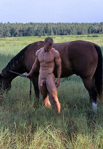 malearmpits:  Oh Derrick!   Lucky Horse I’d say -  Dam this guy is handsome, muscular and so sexy.  WOOF