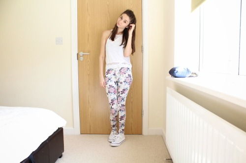 Top - Pacsun // Leggings - H&amp;M (old) // Shoes - Matalan (kids) (via alessandralily: Flowery 