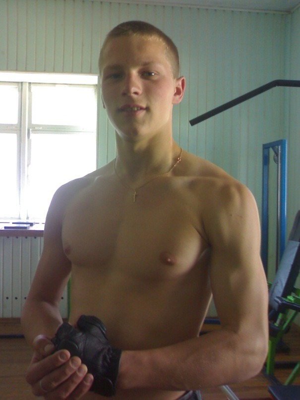 ksufraternitybrother:  SWEET! KSU-Frat Guy:  Over 40,000 followers . More than 28,000
