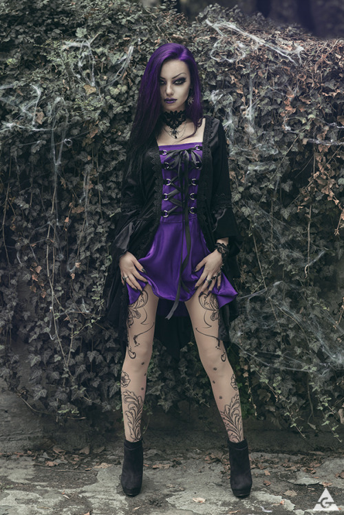 gothicandamazing:    Model, MUA: Darya GoncharovaPhotographer: Antonia Glaskova | photography pageJewelry: Aeternum Nocturne Gothic jewelryDress: Sinister from The Gothic ShopAssistance: Mirsea’s Wonderlandfor: Gothic and Amazing Magazine … get your