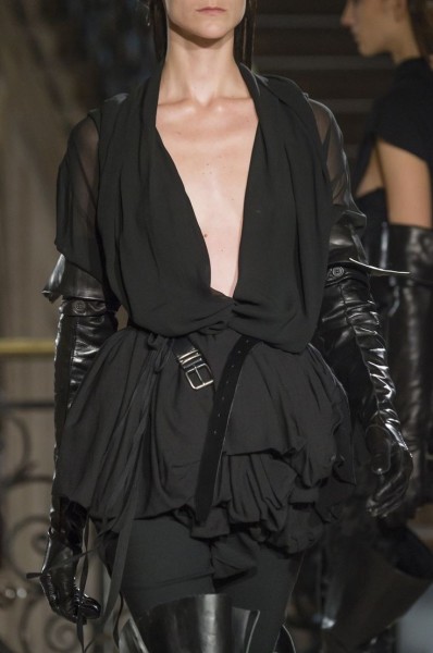 perfectfashiondetails:Ann Demeulemeester Fall 2018