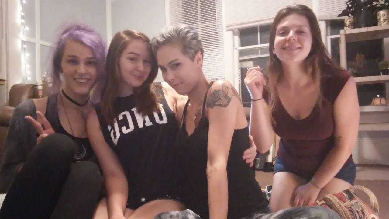 trans-witch-lexi:  sharing more of these because i love my friends so much ❤️💛💚💙💜