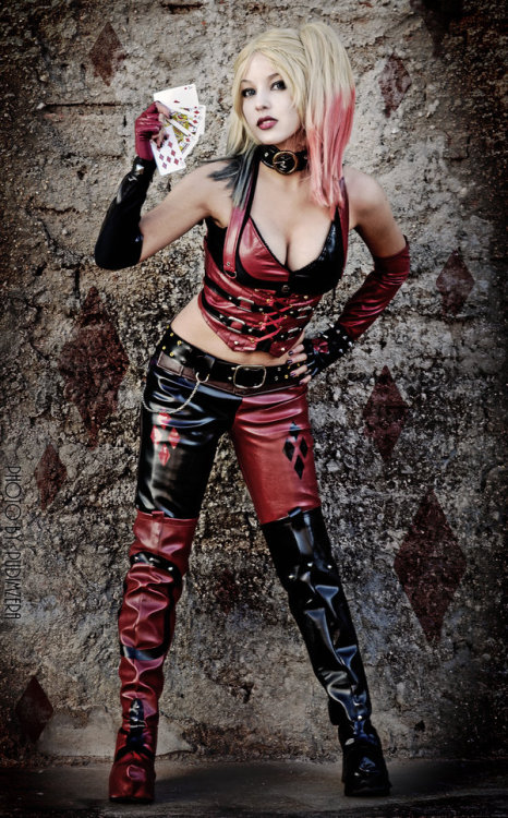 sharemycosplay: A awesome Arkham City inspired Harley Quinn by sweet-little-world.deviantart.com. #c