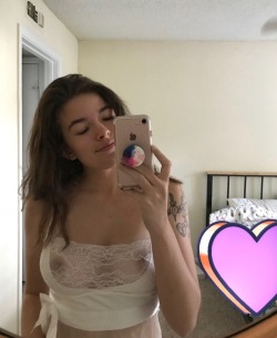 beautifulandhorny:  Low quality face picture ❤️