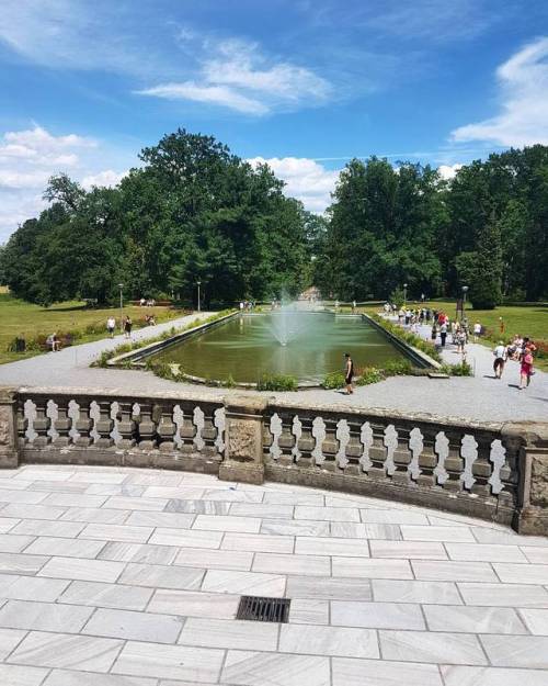 Day 171. Moj taras #madelaine #instaphoto #like #zamek #moszna #zamkowa #zamekmoszna #castle #view #