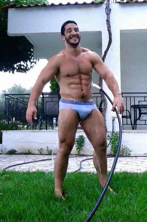 Awesome bulge - WOOF