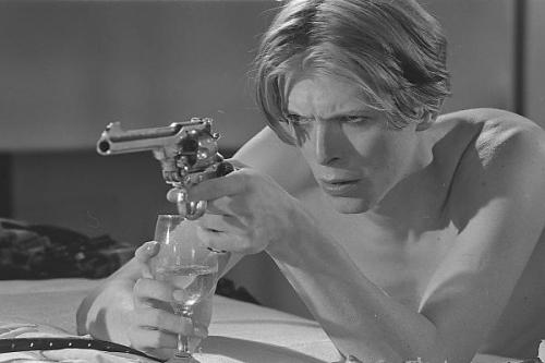 mousy-haired:  @bowieakajohn
