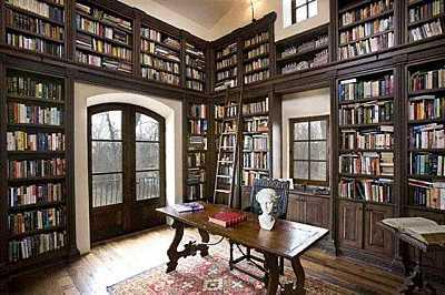 littledallilasbookshelf:Bookshelves with ladder