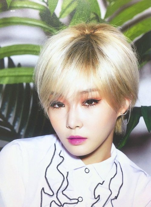 Kim ChungHa Can Slay Any Hair Colour / Style by Vf. 