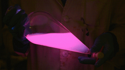 Playing With The Glowstick Reaction Using TCPO (bis(2,4,6-trichlorophenyl) Oxalate). 