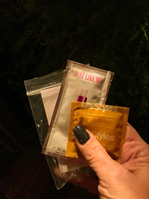 69honeybeez1: So, my uber driver’s side side job is selling sex toys. This is my complimentary holid