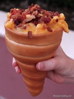 irishfan62: abbythebear:  beben-eleben:  Disney World’s Mac ‘N’ Cheese Topped With Bacon, Served In A Bread Cone  WHAT. IS. THIS. MAGIC.  Adding this to the list of “Foods I would eat even if it kills me” Like, I could have a heart attack while
