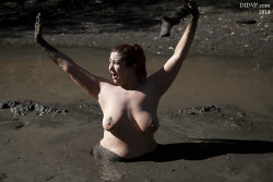 didvp:  The beautiful Skyler Grey - waist deep and nude in quicksand.  We shot this in September (2014) along the Connecticut River in Massachusetts, during a break while filming “Nude in the Mud”.   Skyler is loads of fun to work with - and I