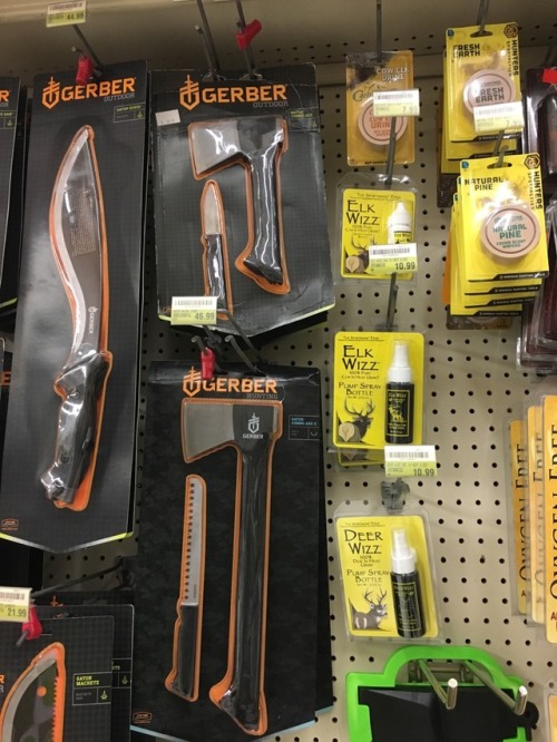 konkeydongcountry:pisboy:welcome to the store we got blades and sprayable deer pissspray the deer pi