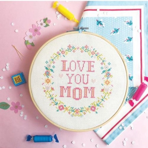 It’s always time and fun to stitch a LOVE YOU MOM. . #crossstitch #crosstitch #crossstitcher #cros