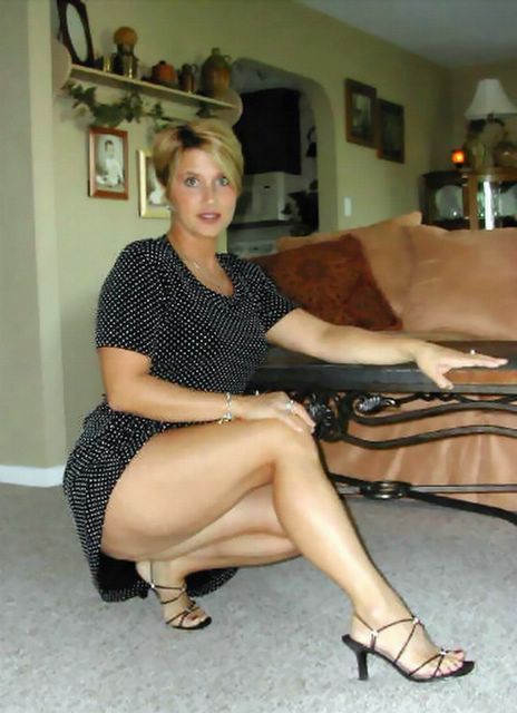 This Is What I Call A SEXY MILF