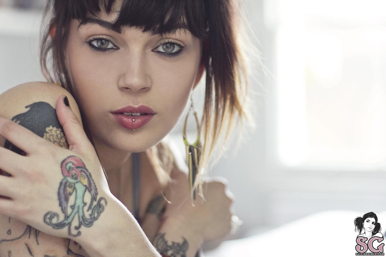 past-her-eyes:   Dendeville Suicide For more South African SuicideGirls Sweet tattoo,