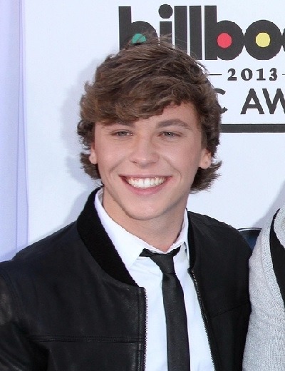 naturelfred: fuspena:  hotbulgingdudes:  Keaton Stromberg from ‘The X-Factor’