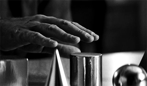 kane52630:We all lie to ourselves to be happy.  Memento (2000) dir. Christopher Nolan