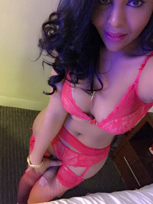 gimme-that-big-tranny-dick: nursebetty25: Lovely Day Suck my 7inchis Cock Live NewYork City [X]