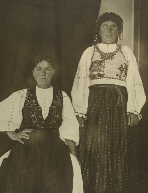 Ellis Island Immigrants: Romanian Womenca. 1905–14Photographer: Augustus F. Sherman (American; 1865–