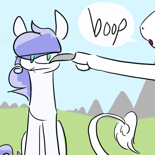 sapphire-and-greyzeek:  crowneprince:  I made a new friend! sapphire-and-greyzeek