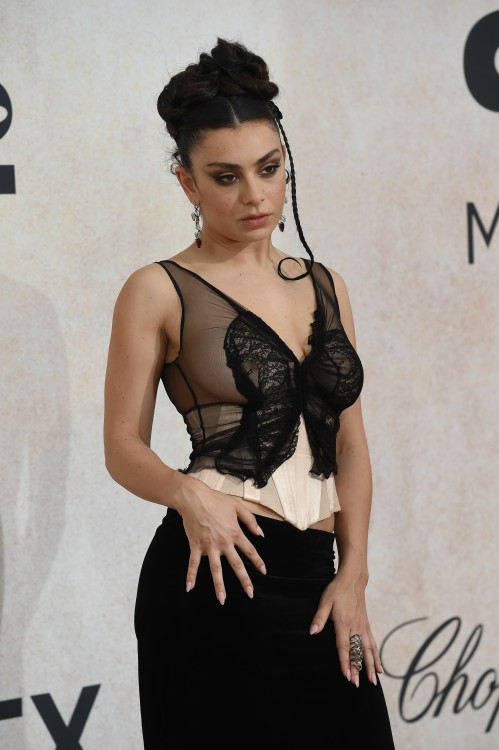 picsforkatherine:Charli XCX at the amfAR Gala