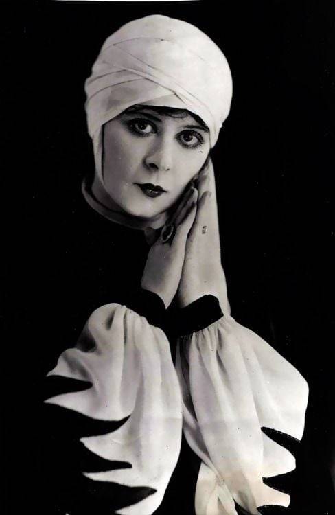 Theda Bara Gloria Stewart  