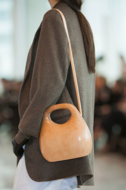 boy-code:  bodyfluids:Christophe Lemaire F/W 14  if this ain’t a dreamboat bag I d k what is