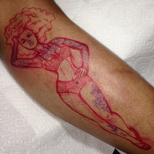 supernovaink: You freehand drew a pinup girl? WTF … Dope reference from my brethren @artachesandpain
