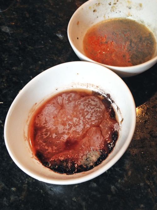 flowerfood:  biodiverseed:  hqcreations:  I can’t believe I found some red and gold New Zealan