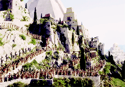 daenerysstormbon:  Daenerys Targaryen challenge ☆  day 4/favorite location  “Before you came M