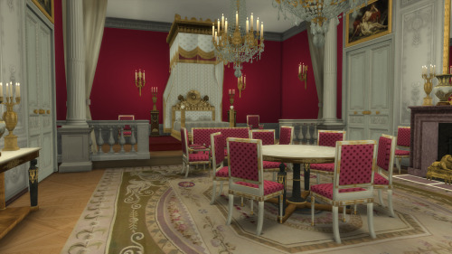 Empress Bedroom in the Grand Trianon setHellooooo ! I wanted to complete my new bed, canopy and seat
