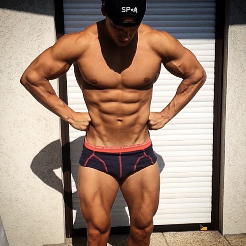 hotsexymenxxx:  Steve Kris 