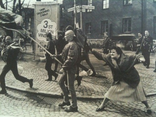 stories-yet-to-be-written:52 Powerful Photos Of Women Who Changed History Forever (Via Distractify)1