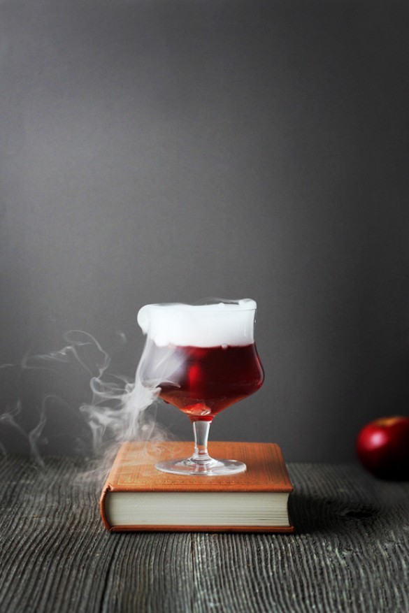 foodiebliss:  11 Sophisticated Cocktails to Make This HalloweenSource: My Domaine