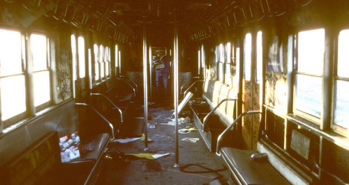 hopeful-melancholy:New York in the 80s, photographed by Steven Siegel  