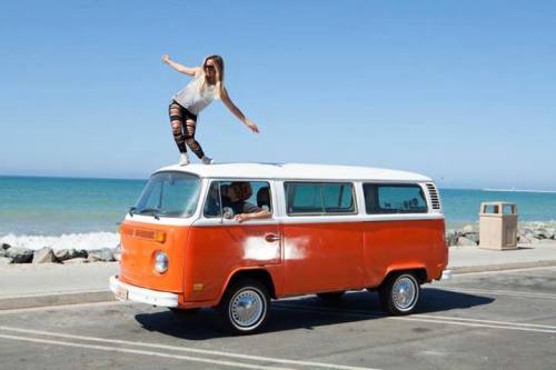 http://surfandbefree.tumblr.comFrankie Harrer hanging five off the kombi