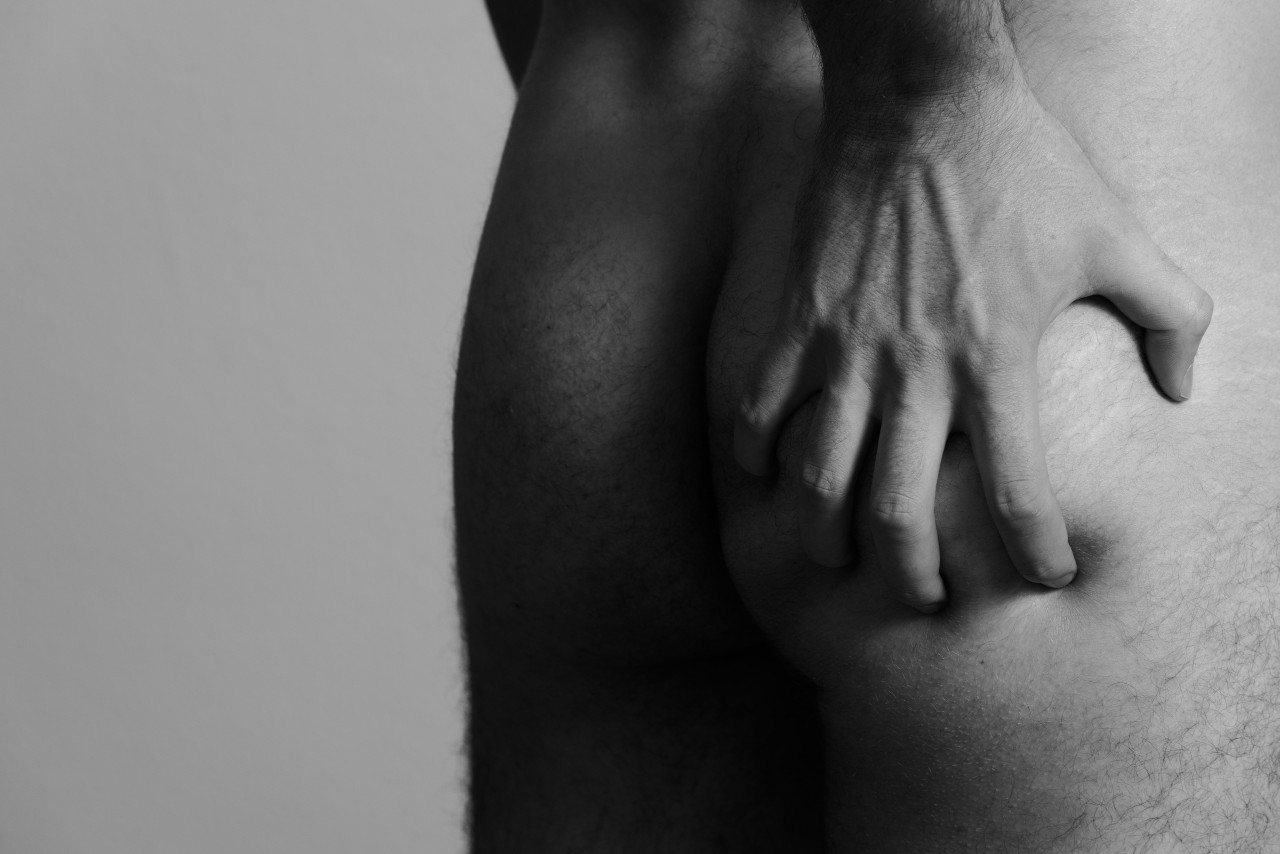 ourgentlemensclub: A handfull for you  Oh, well thank you. I love the details in