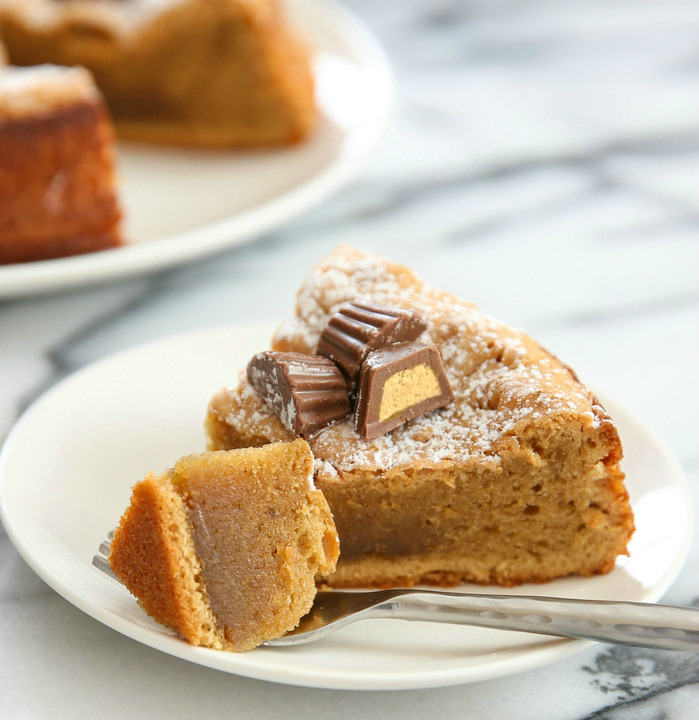 nom-food:  3 ingredient flourless peanut butter cake