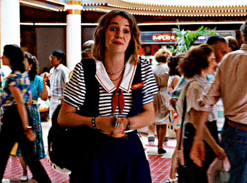 #the Maya Hawke Salute Universe 🫡 STRANGER THINGS (2016-) DO REVENGE (2022) 