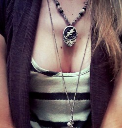 jillianfricke:  Grateful Dead necklace #2.  