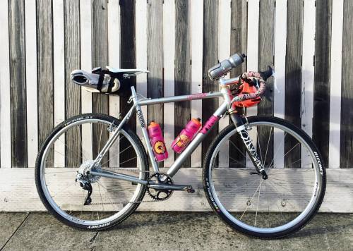 vynlbikes:  @cyclofunk is ready for some adventures. Hit us up if you are too. (at Sunset District, 