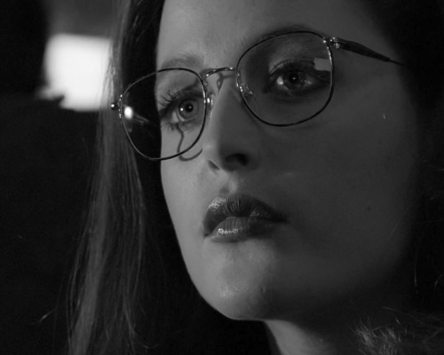 mr-robots:  dana scully in every episode → pilot (1.01)