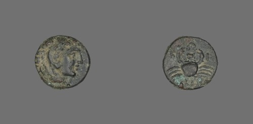 Coin Depicting the Hero Herakles, Ancient Greek, -350, Art Institute of Chicago: Ancient and Byzanti