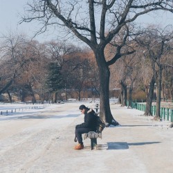 wheredoyoutravel:  Sitting Alone, I’m waiting