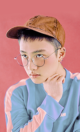 monoka:  lucky one teaser picturesÂ ðŸ€ 