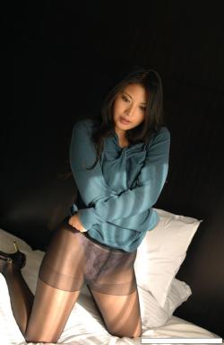 COLLANTS-ASIAN-PANTYHOSE