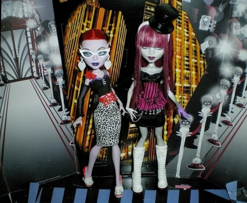 “Killer Style” Operetta Phantom (new hairstyle & accessories).“Create-a-Monste